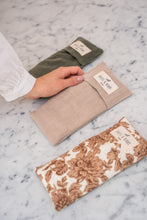 Afbeelding in Gallery-weergave laden, Aromatherapy Eyepillow - Lichtgrijs 100 % linnen