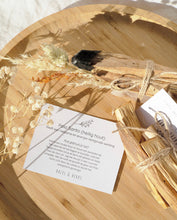 Afbeelding in Gallery-weergave laden, Palo Santo hout (3 stuks)