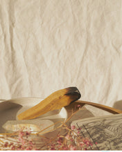 Afbeelding in Gallery-weergave laden, Palo Santo hout (3 stuks)