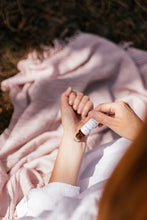 Afbeelding in Gallery-weergave laden, Calming Aroma Roller
